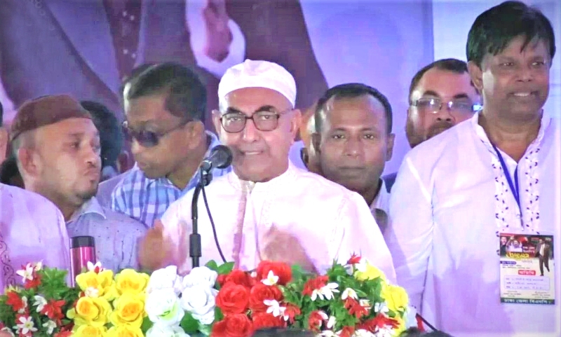 ‘কারা যেন আসছে’...মীর্জা আব্বাস